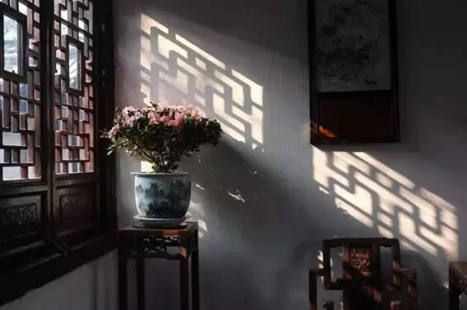 红木古典传承的现代窗景，欲说还休的中式美学