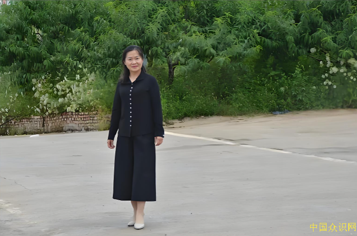 演员青丽:作为一名演员,必须做好自我修养,才能决定角色的高度(图1) QQ截图20260406234310.png